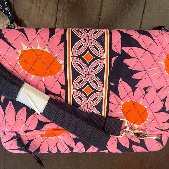 Vera Bradley Bible Book Carrying Hard BagNew with Tags - Picture 1 of 3